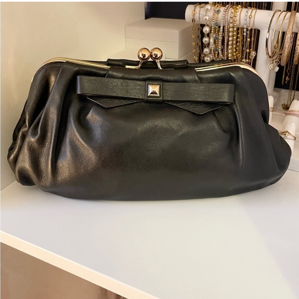 Guess purse/clutch